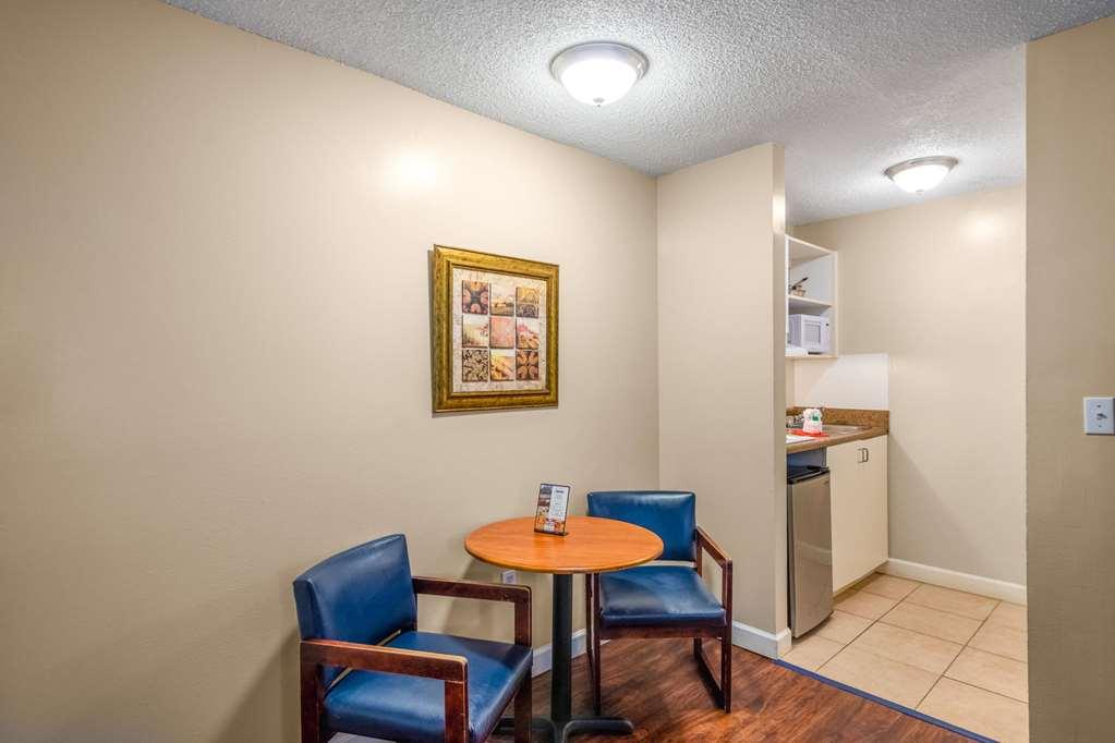 Hotel Tampa Bay Extended - Airport West Chase