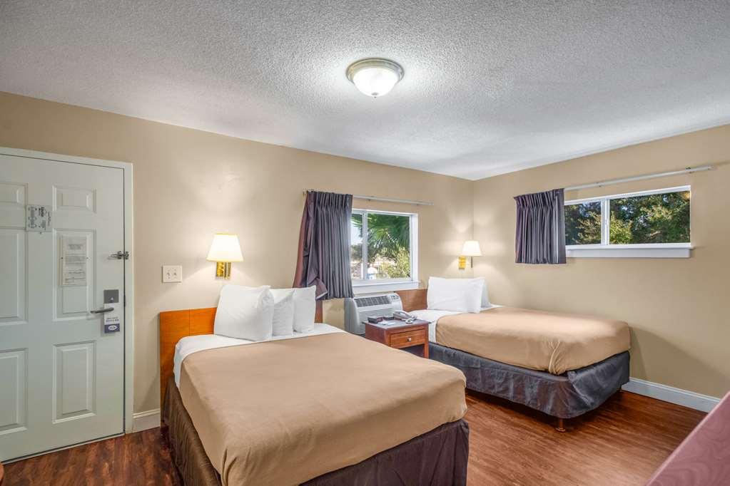 Hotel Tampa Bay Extended - Airport 2*