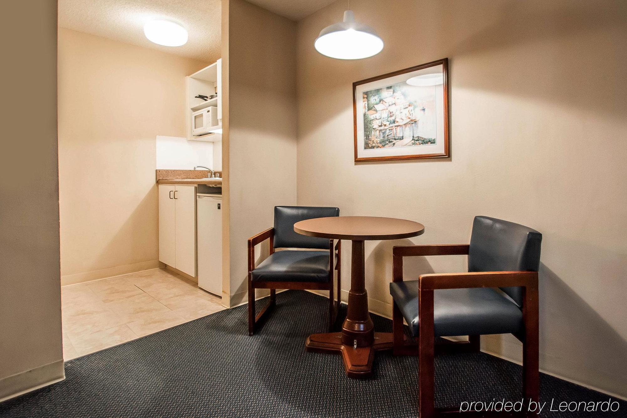 Hotel Tampa Bay Extended - Airport 2*