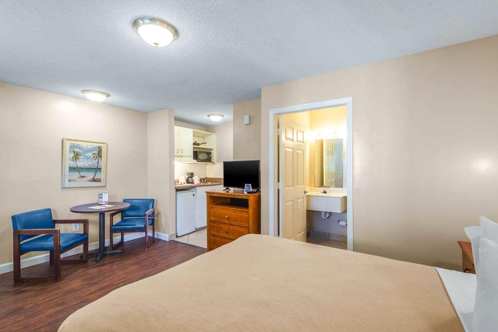 Hotel Suburban Airport West Chase
